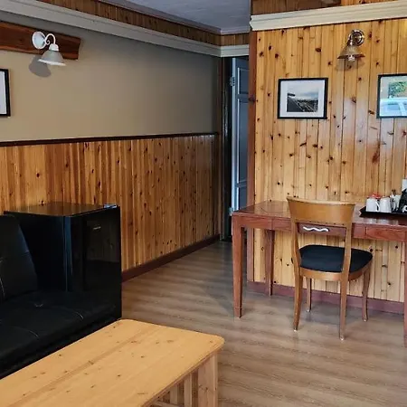 Meares Vista Inn Tofino Exterior photo