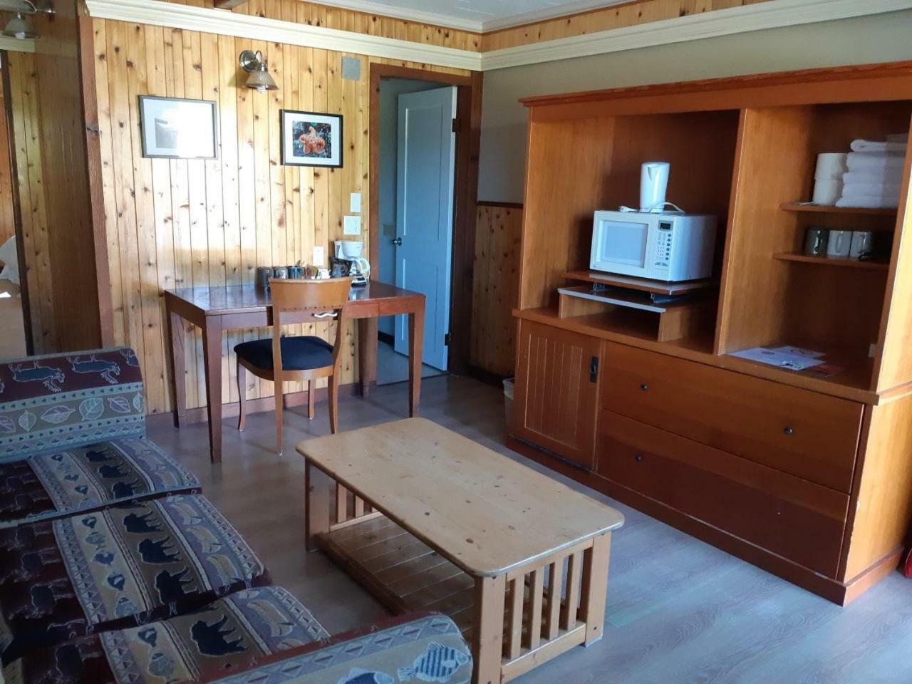 Meares Vista Inn Tofino